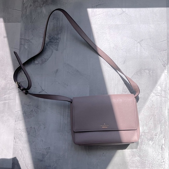 kate spade Handbags - - ✨Kate Spade✨ Crossbody Purse!